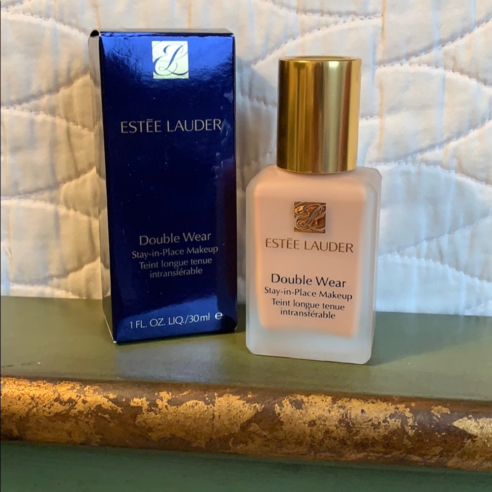 Estēe Lauder Double Wear Foundation